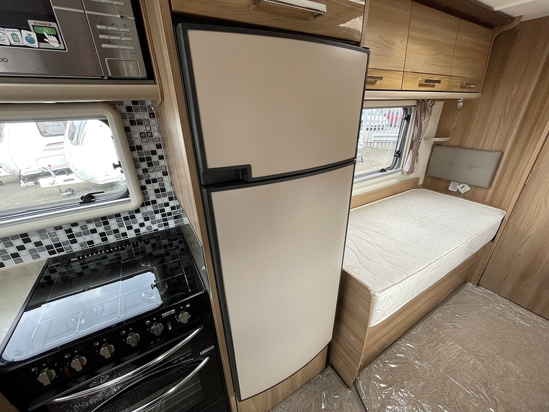 Bailey Unicorn Cordoba 2017 Caravan - Large 9