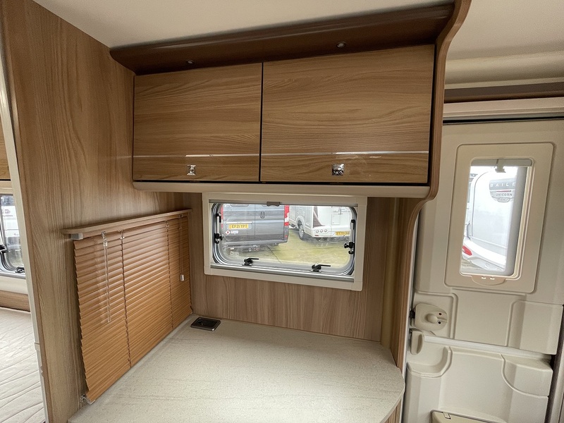 Bailey Unicorn Cordoba 2017 Caravan - Large 12