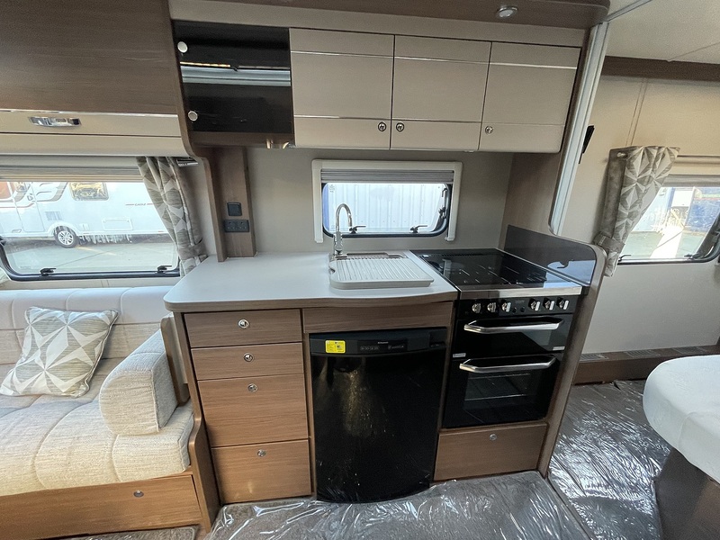 Elddis Affinity 554 2017 Caravan - Large 5