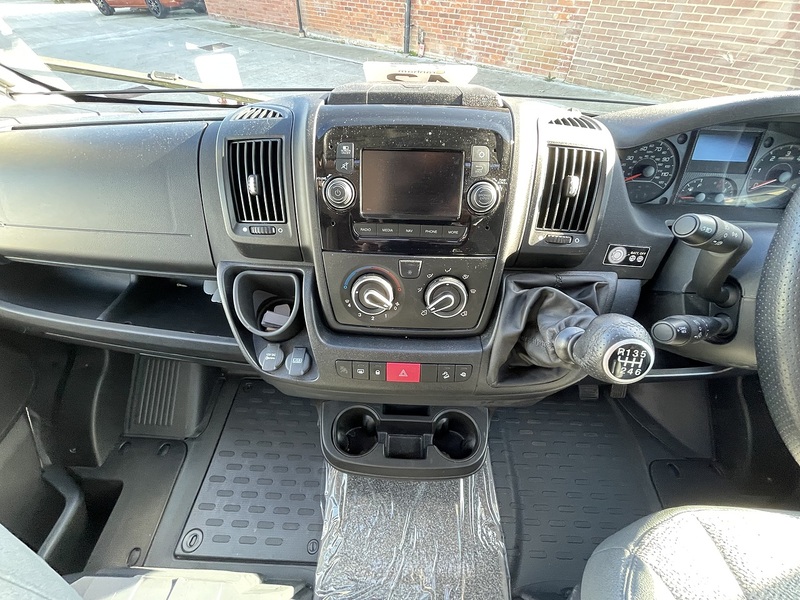 Bailey Autograph III 2022 79-4i - Large 4