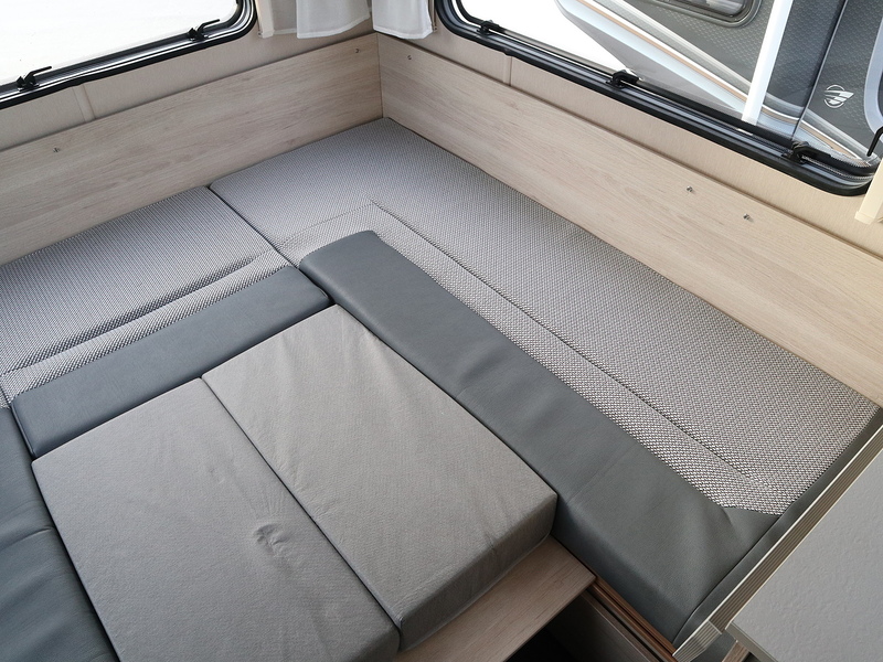 Autotrail F-Line F68  Motorhome - Large 16