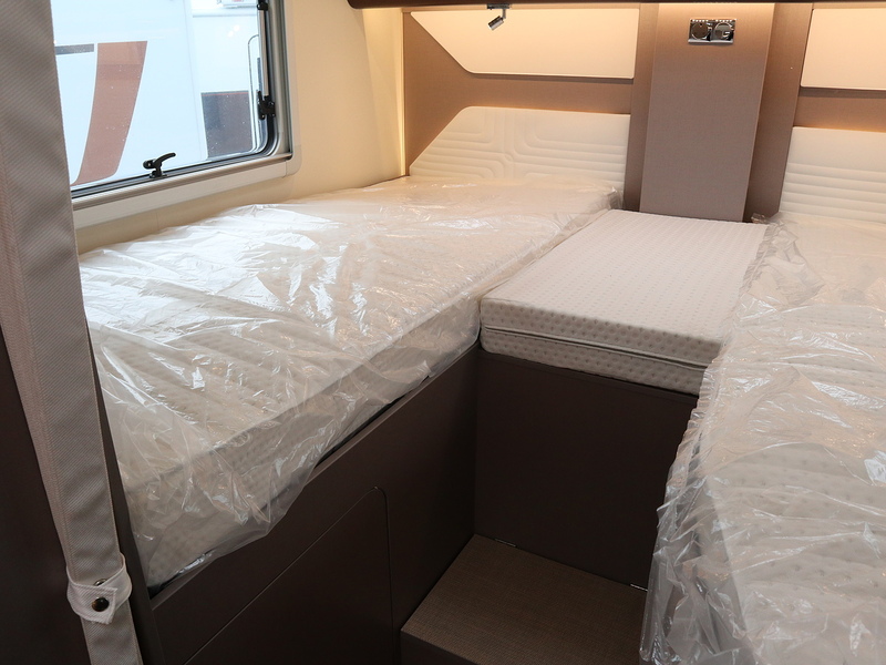 Burstner Lyseo TD Harmony 690G  Motorhome - Large 21