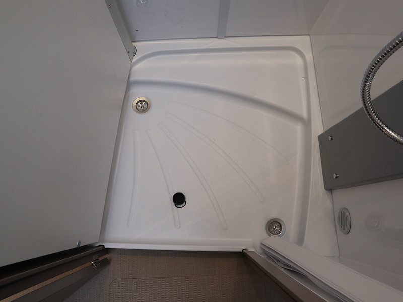 Burstner Lyseo TD Harmony 690G  Motorhome - Large 27