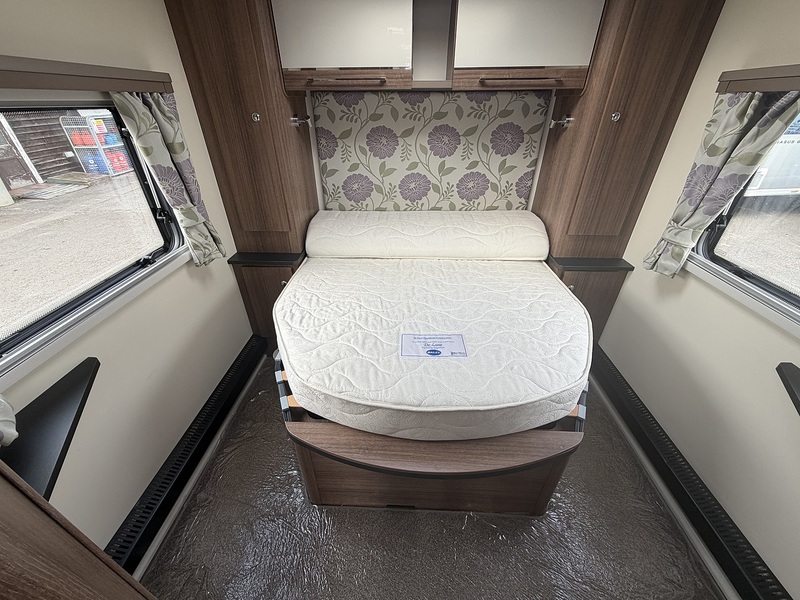 Bailey Unicorn Cabrera 2018 Caravan - Large 24