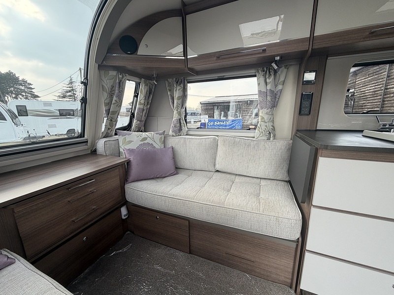 Bailey Unicorn Cabrera 2018 Caravan - Large 9