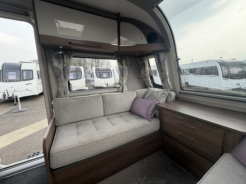 Bailey Unicorn Cabrera 2018 Caravan - Large 8