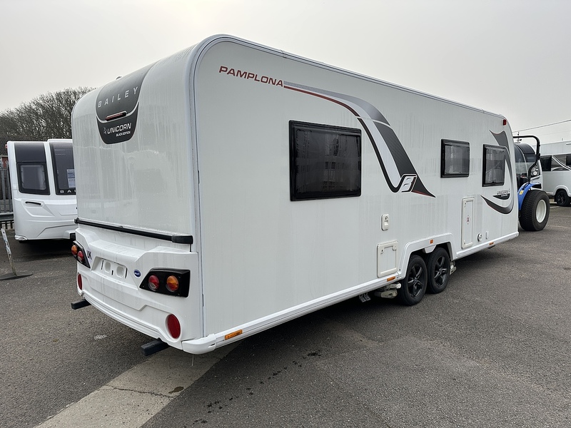 Bailey Unicorn Black Pamplona 2020 Caravan - Large 1