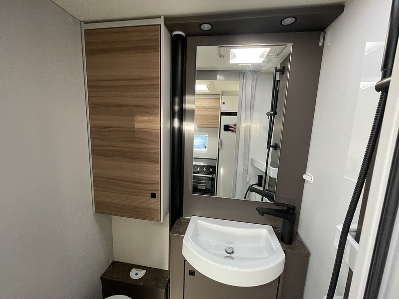 Burstner B66 2025 690TD - Large 12