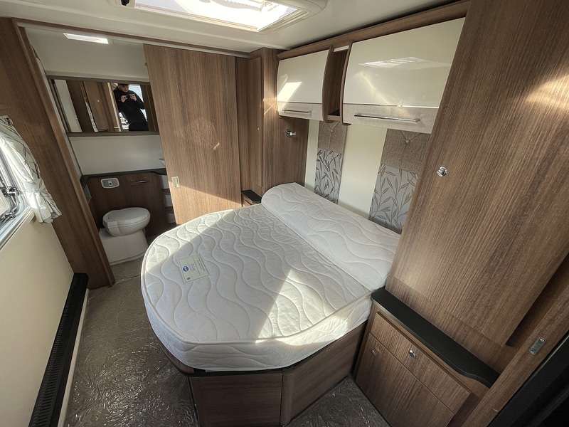 Bailey Unicorn Vigo Black Edition 2021 Caravan - Large 10