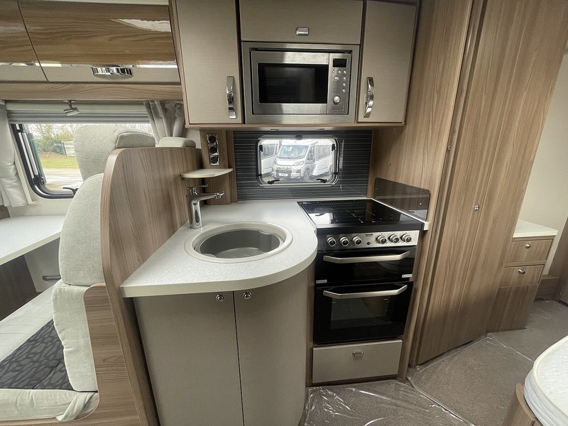 Swift Bolero 2015 724 FB - Large 11