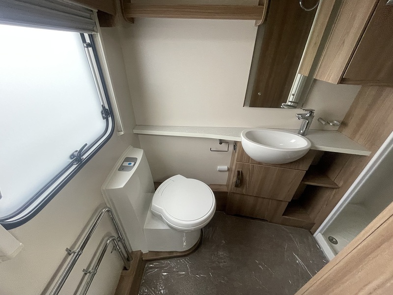 Swift Bolero 2015 724 FB - Large 16