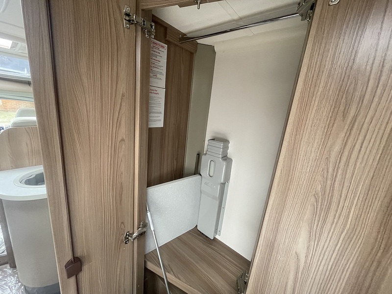 Swift Bolero 2015 724 FB - Large 21