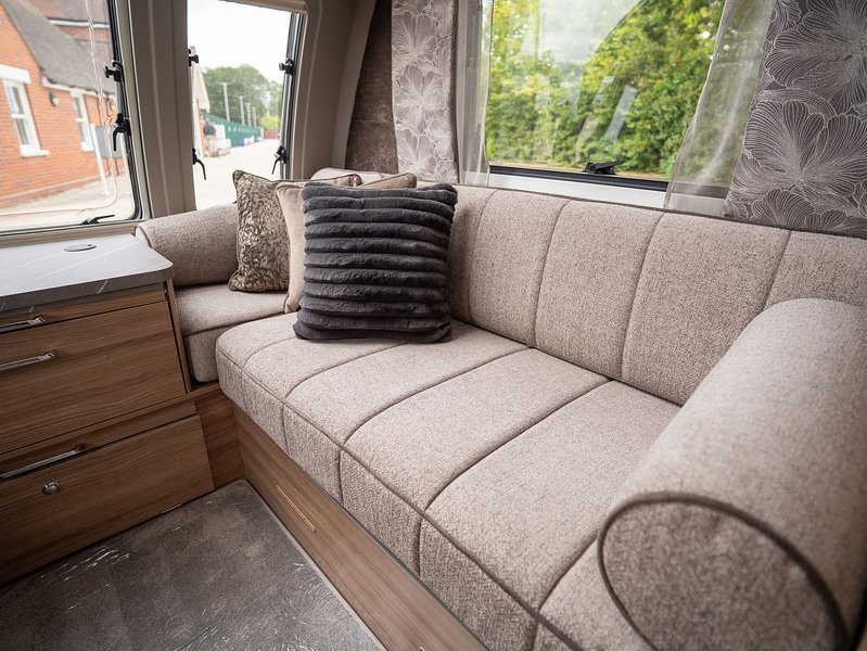 Bailey Alicanto Grande Deluxe Sintra Caravan - U2567