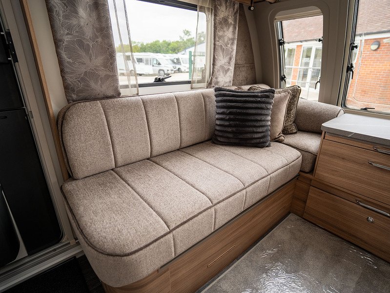 Bailey Alicanto Grande Deluxe Sintra Caravan - U2567