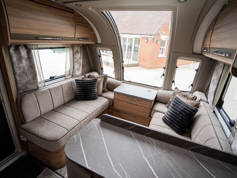 Bailey Alicanto Grande Deluxe Sintra Caravan - U2567