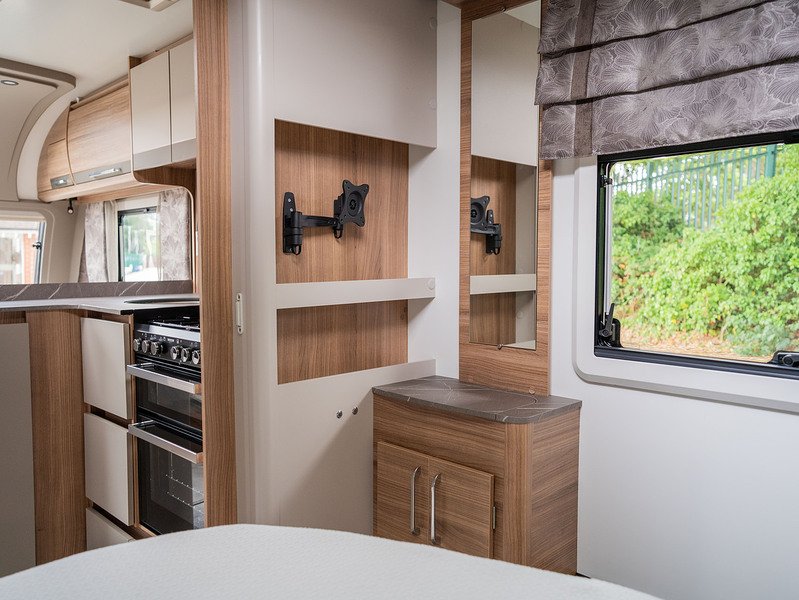 Bailey Alicanto Grande Deluxe Sintra Caravan - U2567