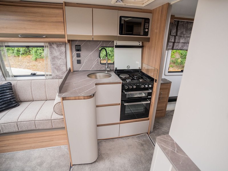 Bailey Alicanto Grande Deluxe Sintra Caravan - U2567