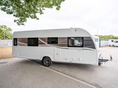 Bailey Alicanto Grande Deluxe Sintra Caravan - U2567