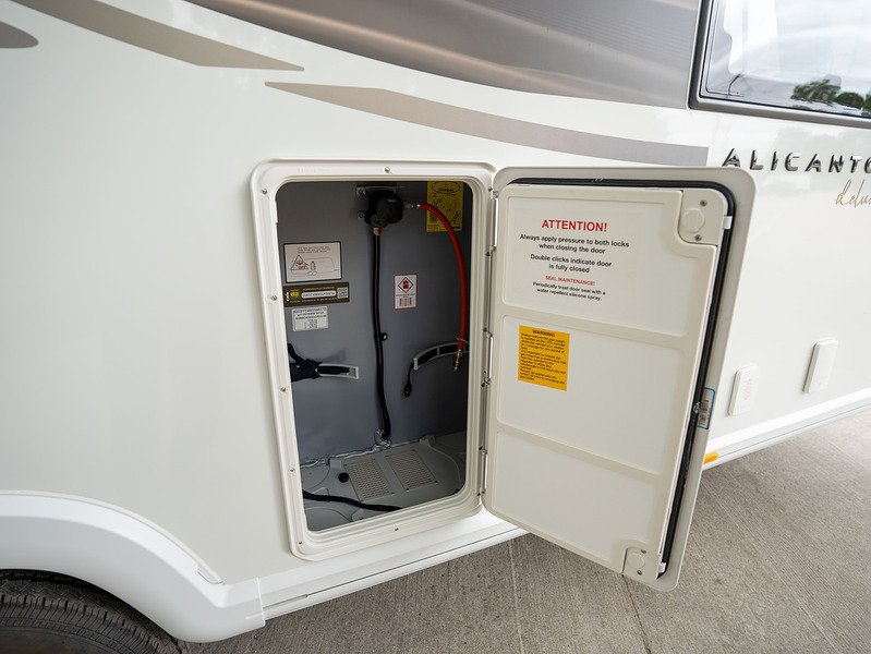 Bailey Alicanto Grande Deluxe Sintra Caravan - U2567