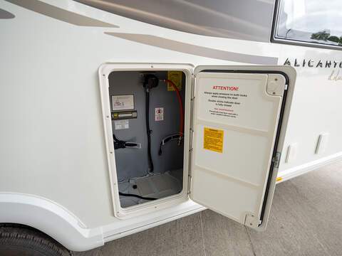 Bailey Alicanto Grande Deluxe Sintra Caravan - U2567