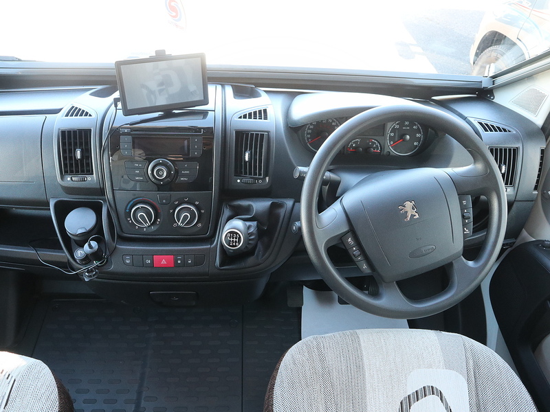 Autosleeper Nuevo EK 2014 Motorhome - Large 6