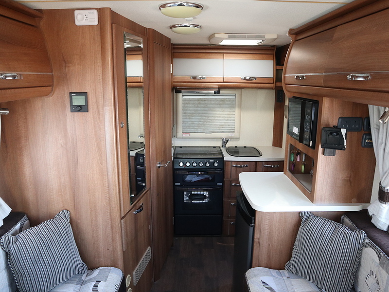 Autosleeper Nuevo EK 2014 Motorhome - Large 7