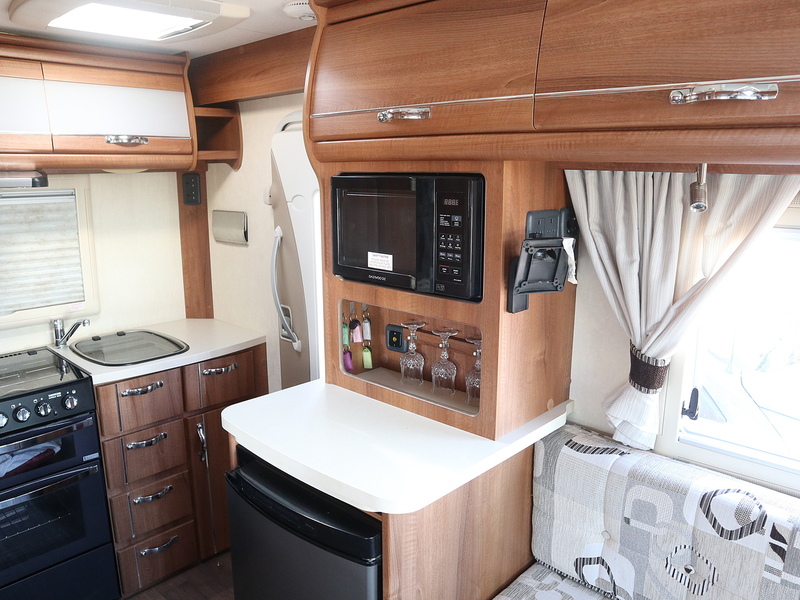 Autosleeper Nuevo EK 2014 Motorhome - Large 12