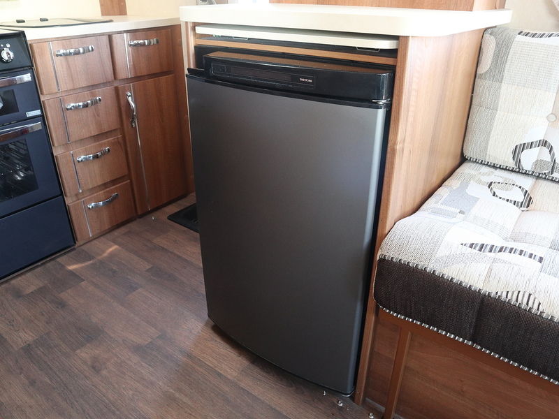 Autosleeper Nuevo EK 2014 Motorhome - Large 13