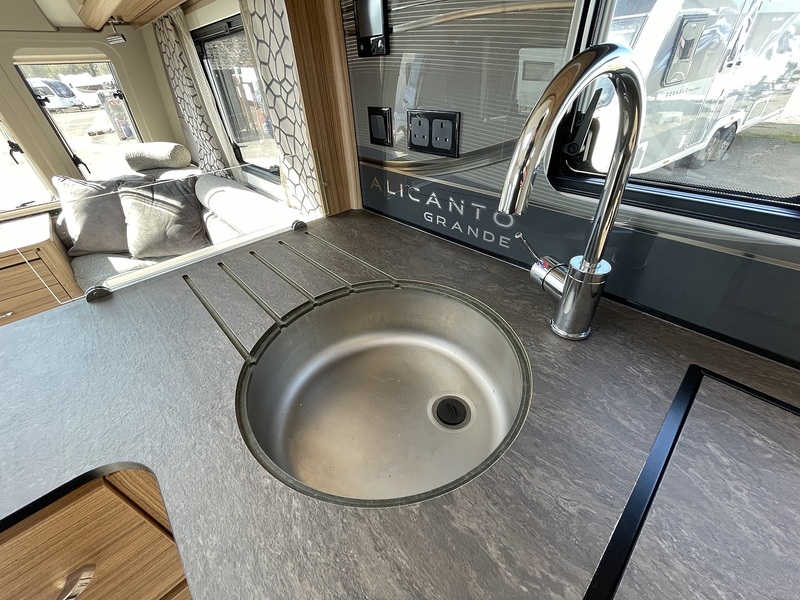 Bailey Alicanto Grande Evora 2024 Caravan - Large 7
