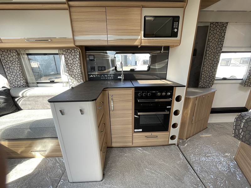 Bailey Alicanto Grande Evora 2024 Caravan - Large 6