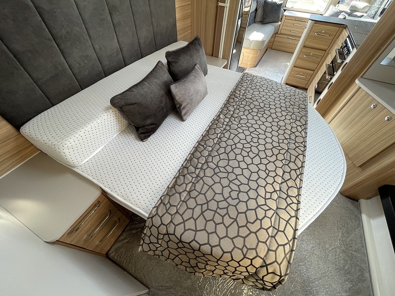 Bailey Alicanto Grande Evora 2024 Caravan - Large 12