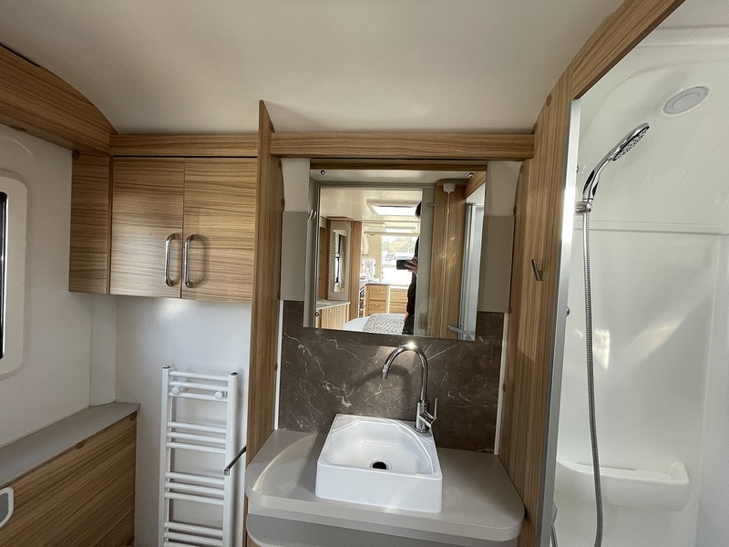 Bailey Alicanto Grande Evora 2024 Caravan - Large 13