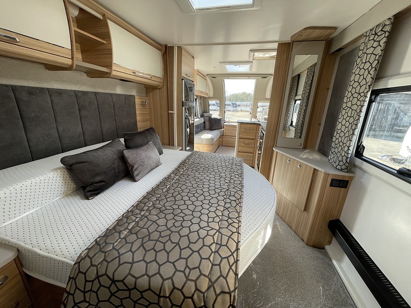 Bailey Alicanto Grande Evora 2024 Caravan - Large 16