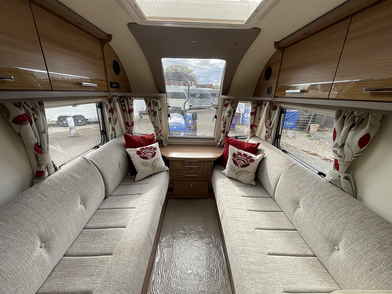 Bailey Pegasus IV Genoa 2017 Caravan - Large 3