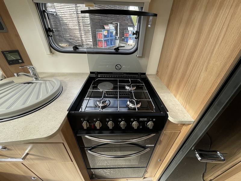 Bailey Pegasus IV Genoa 2017 Caravan - Large 6