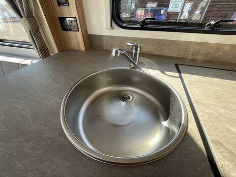 Bailey Phoenix GT75 644 Caravan - U2574