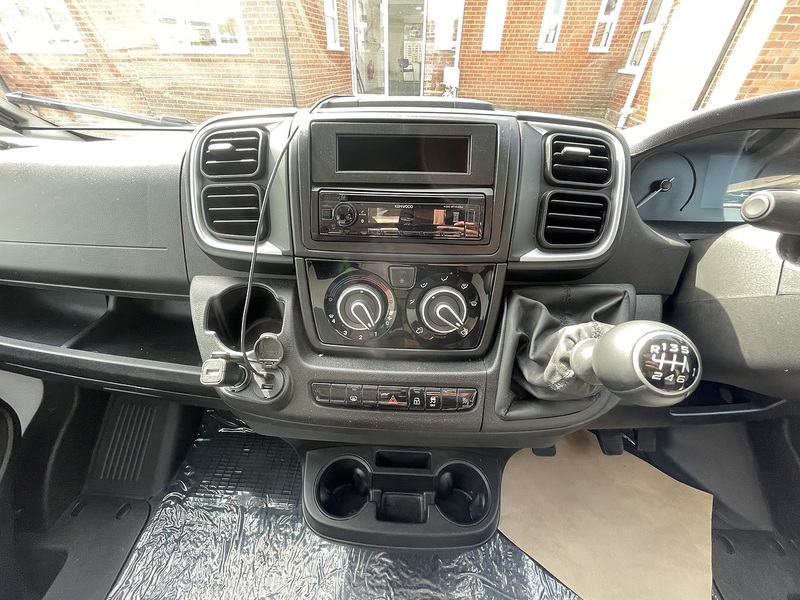 Sunlight T69L Motorhome 2022 Motorhome - Large 4