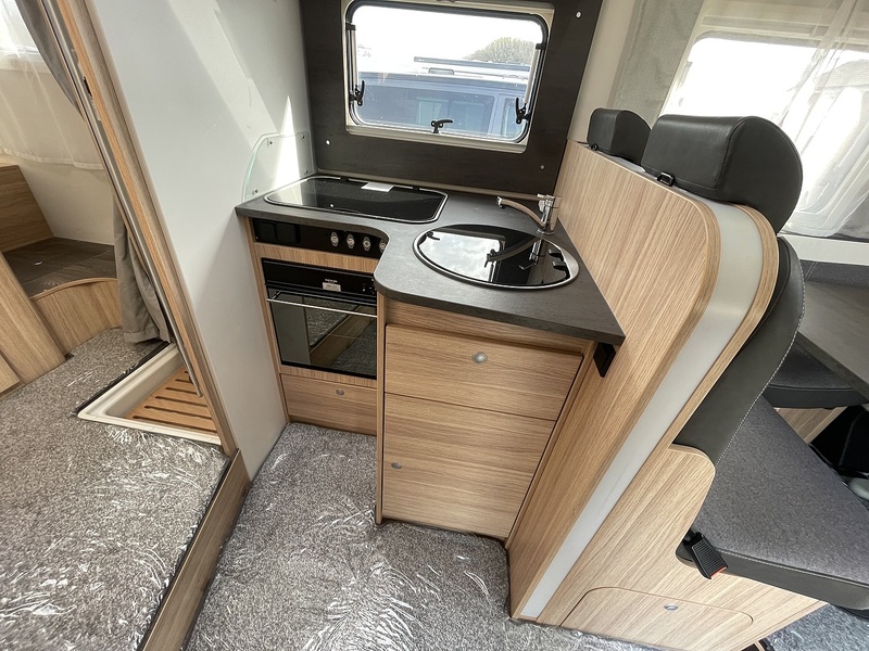 Sunlight T69L Motorhome 2022 Motorhome - Large 8