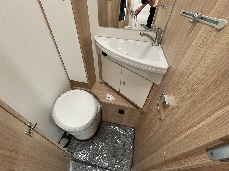 Sunlight T69L Motorhome 2022 Motorhome - Large 14