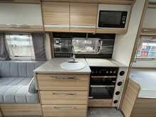 Bailey Unicorn Cadiz 2024 Caravan5