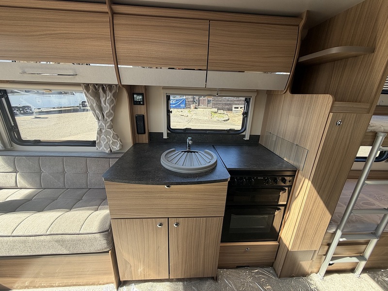 Bailey Phoenix 650 2022 Caravan - Large 6