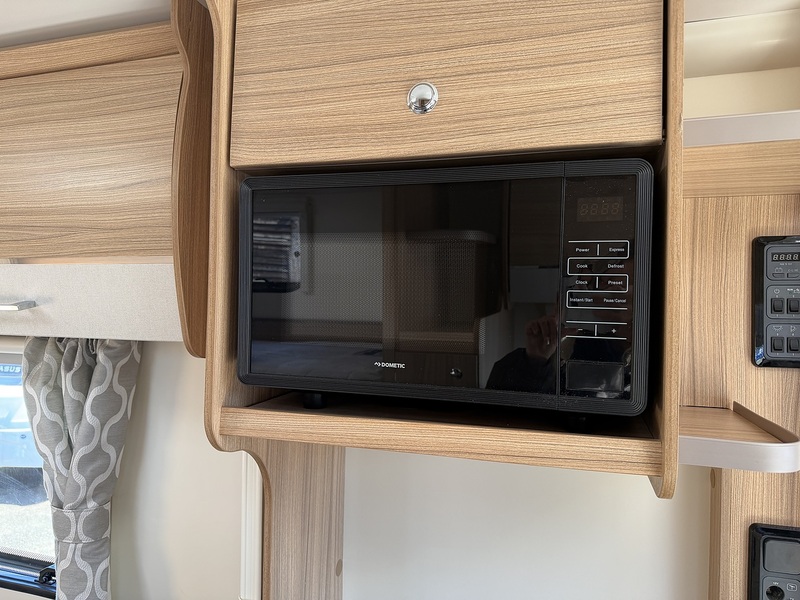 Bailey Phoenix 650 2022 Caravan - Large 8