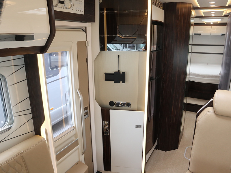 Burstner Elegance I920G 2017 Motorhome - Large 13