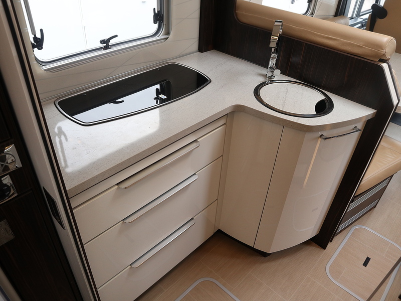 Burstner Elegance I920G 2017 Motorhome - Large 17