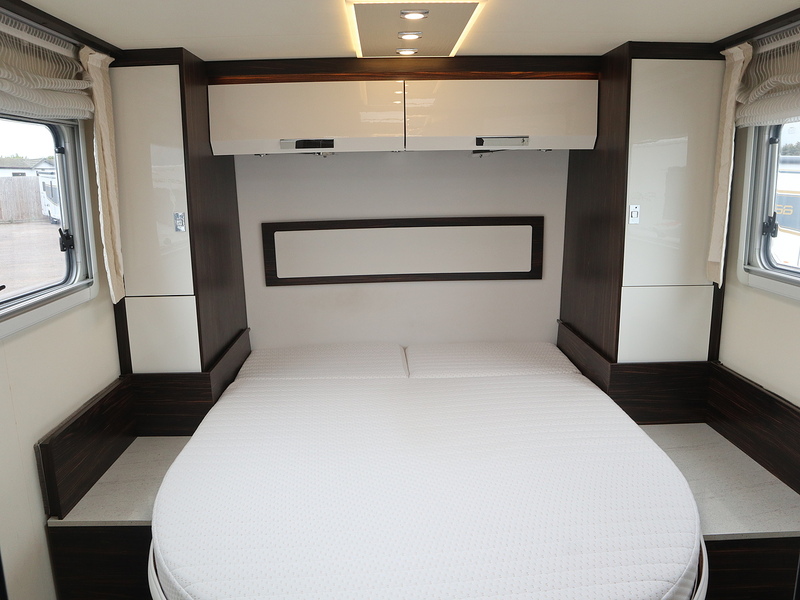 Burstner Elegance I920G 2017 Motorhome - Large 18