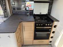 Bailey Alicanto Grande Porto 2023 Caravan14