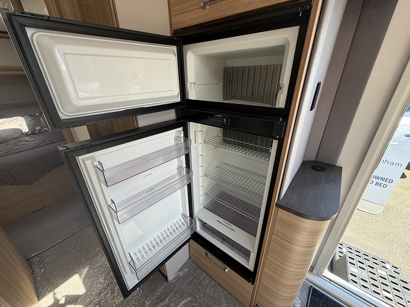 Bailey Alicanto Grande Porto 2023 Caravan - Large 19