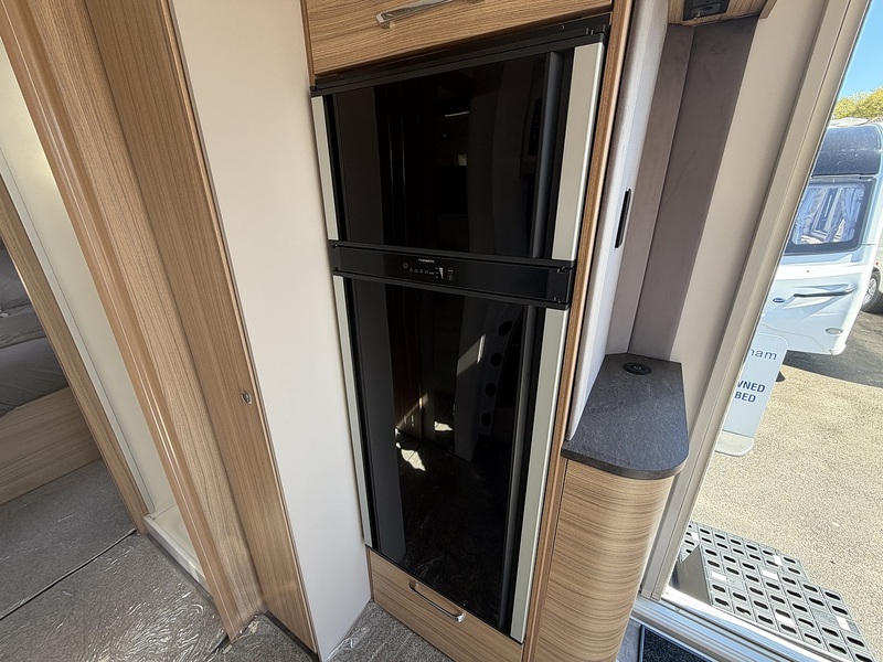 Bailey Alicanto Grande Porto 2023 Caravan - Large 18