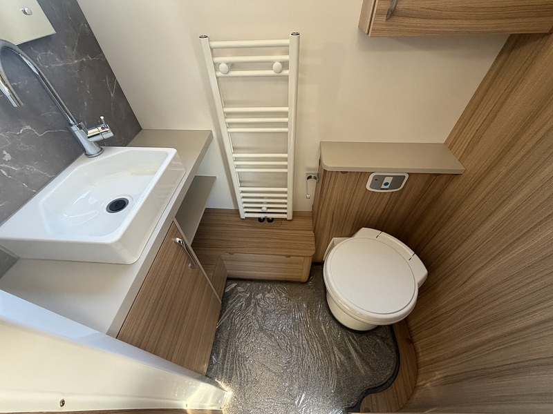 Bailey Alicanto Grande Porto 2023 Caravan - Large 25