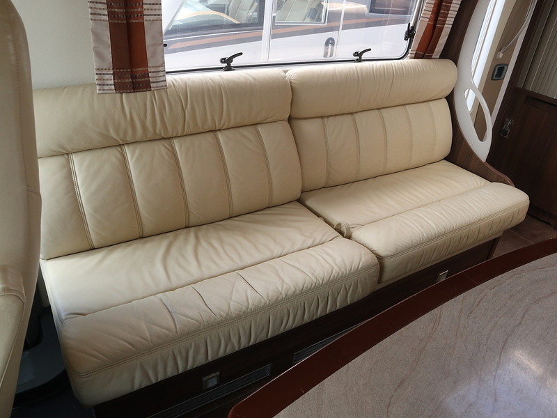 Burstner Elegance I 810 2011 Motorhome - Large 11